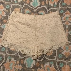 Abercrombie lace cotton shorts, sz L, worn once